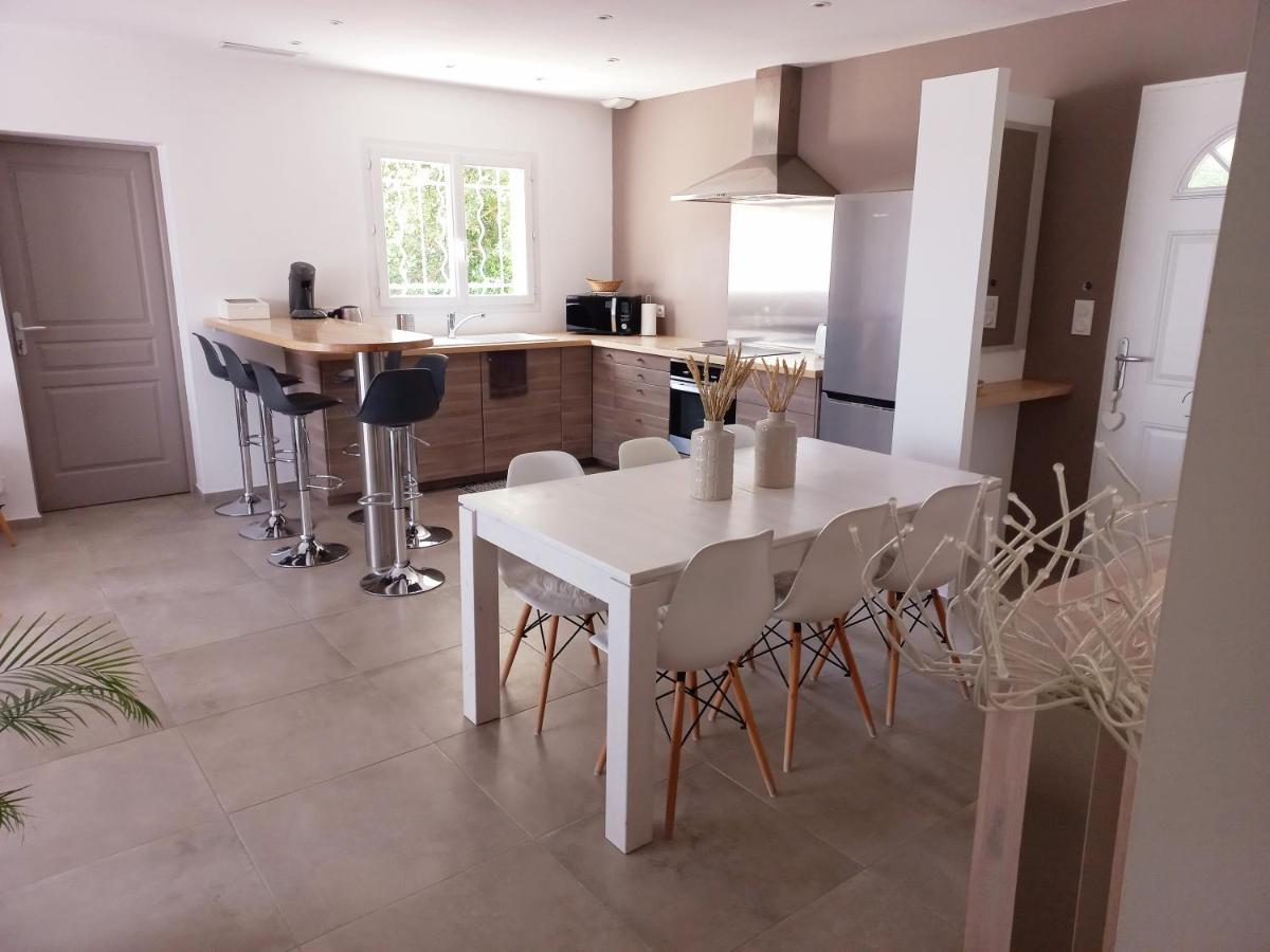 Charmante villa dans un village paisible aux portes d'Uzès et des Cévennes Saint-Hippolyte-de-Caton Extérieur photo